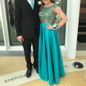 Sherri Hill Prom Dress